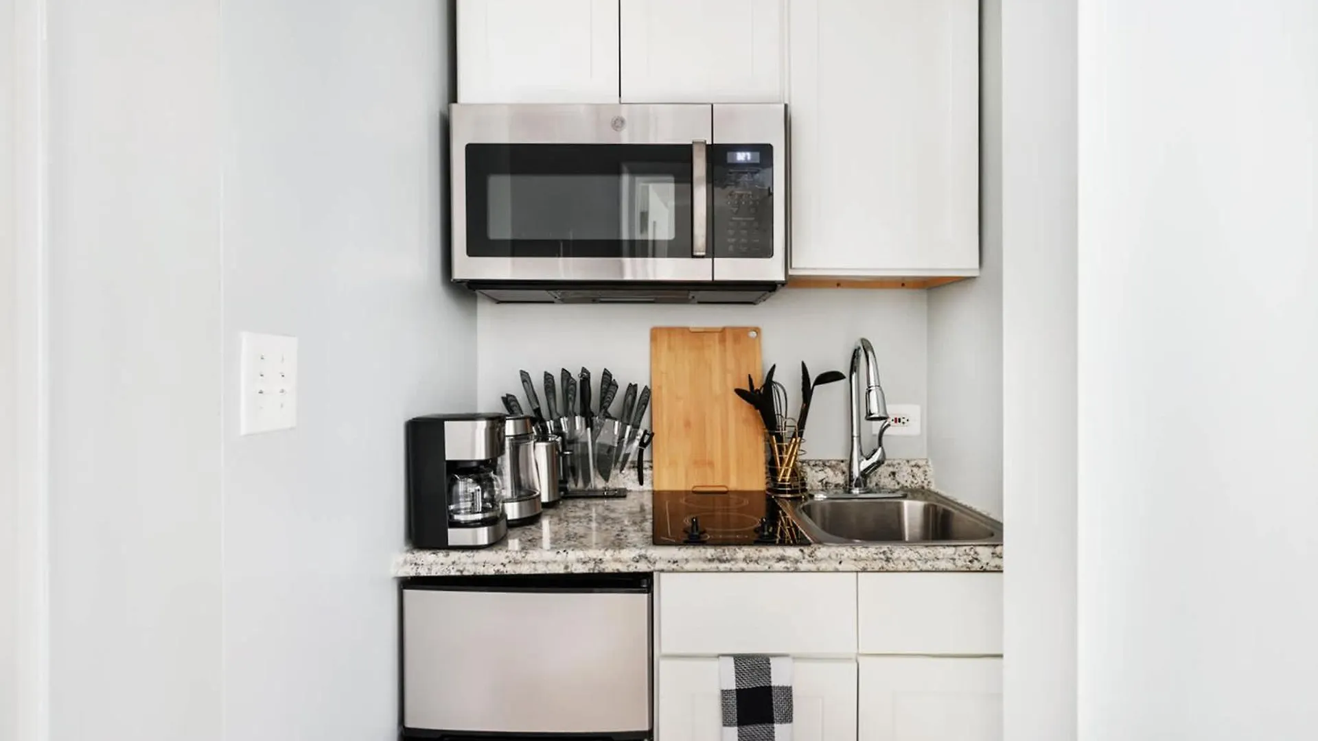 73-801 New 1Br 1Bth Uws Doorman Gym Apartment New York
