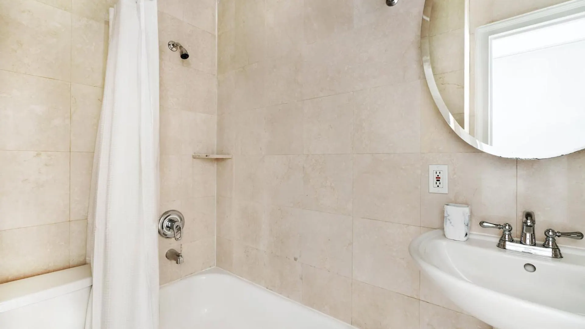 73-801 New 1Br 1Bth Uws Doorman Gym Apartment New York 0*,  United States